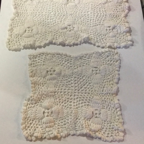 White Doily Place Mats - Vintage - Picture 1 of 12